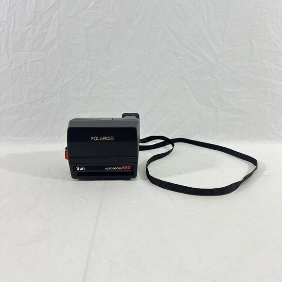 Vintage Polaroid Sun 660 Autofocus Instant Camera